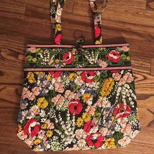 VERA BRADLEY TOTE